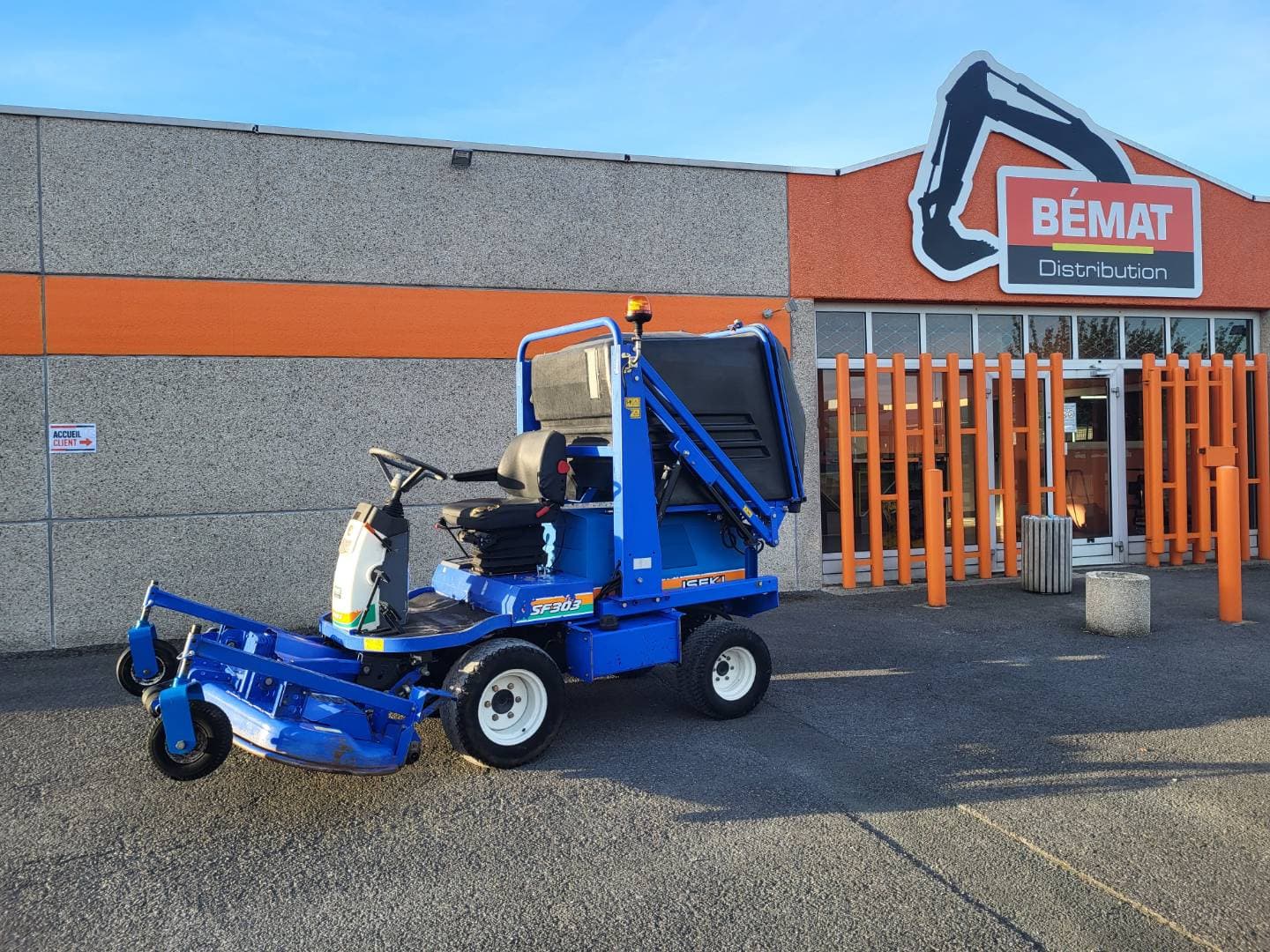 Tondeuse autoportée Iseki SF303